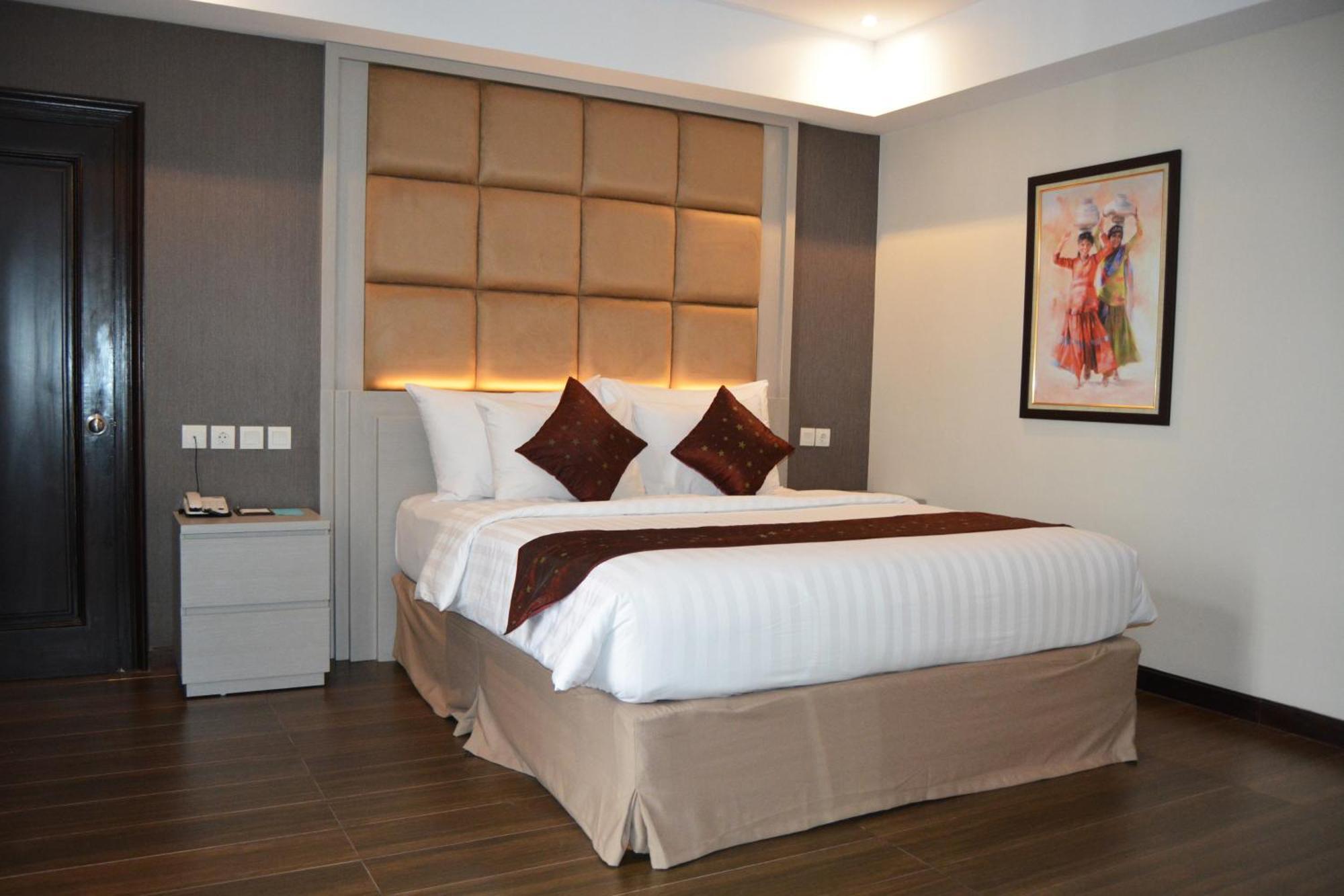 Tugu Tara Hotel Yogyakarta חדר תמונה